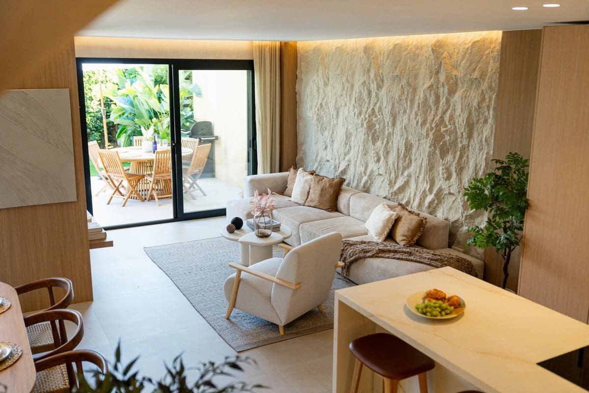 4 quarto Casa em Banda para venda em San Pedro de Alcantara com piscina - 1 450 000 € (Ref: 9705054)