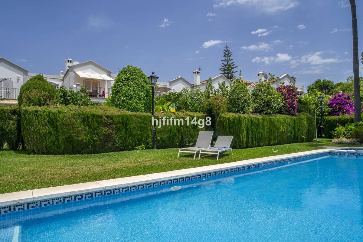 3 bedroom Townhouse for sale in Nueva Andalucia with pool - € 1,475,000 (Ref: 9705056)