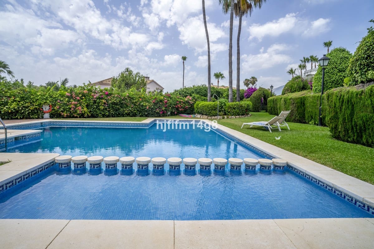 3 bedroom Townhouse for sale in Nueva Andalucia with pool - € 1,475,000 (Ref: 9705056)