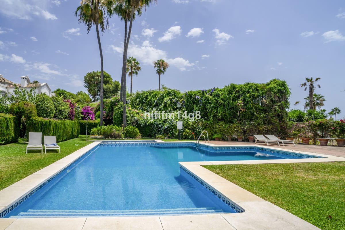 3 bedroom Townhouse for sale in Nueva Andalucia with pool - € 1,475,000 (Ref: 9705056)