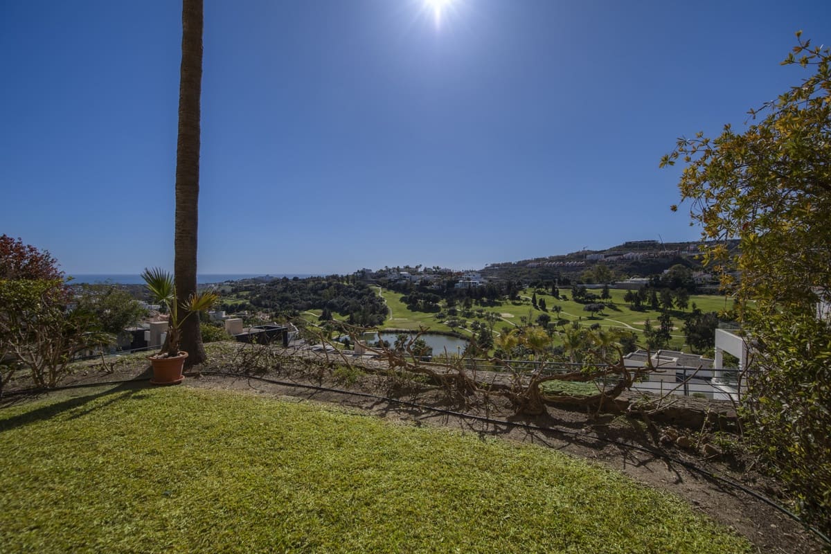 3 soveværelse Villa til salg i Benahavis med swimmingpool - € 1.495.000 (Ref: 9705057)