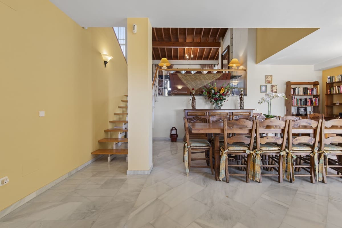 3 soveværelse Villa til salg i Benahavis med swimmingpool - € 1.495.000 (Ref: 9705057)