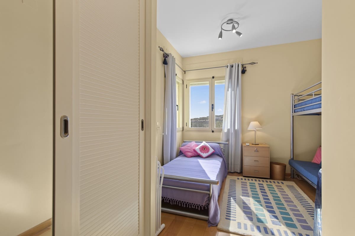 3 soveværelse Villa til salg i Benahavis med swimmingpool - € 1.495.000 (Ref: 9705057)