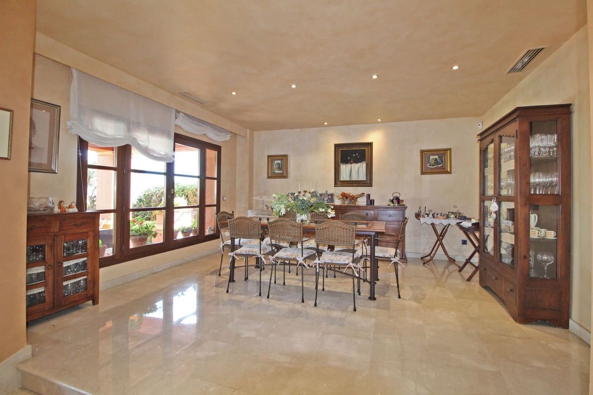 5 chambre Villa/Maison à vendre à Marbella avec piscine garage - 1 550 000 € (Ref: 9705059)