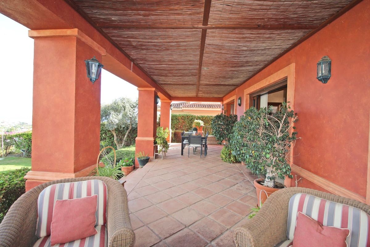 5 chambre Villa/Maison à vendre à Marbella avec piscine garage - 1 550 000 € (Ref: 9705059)