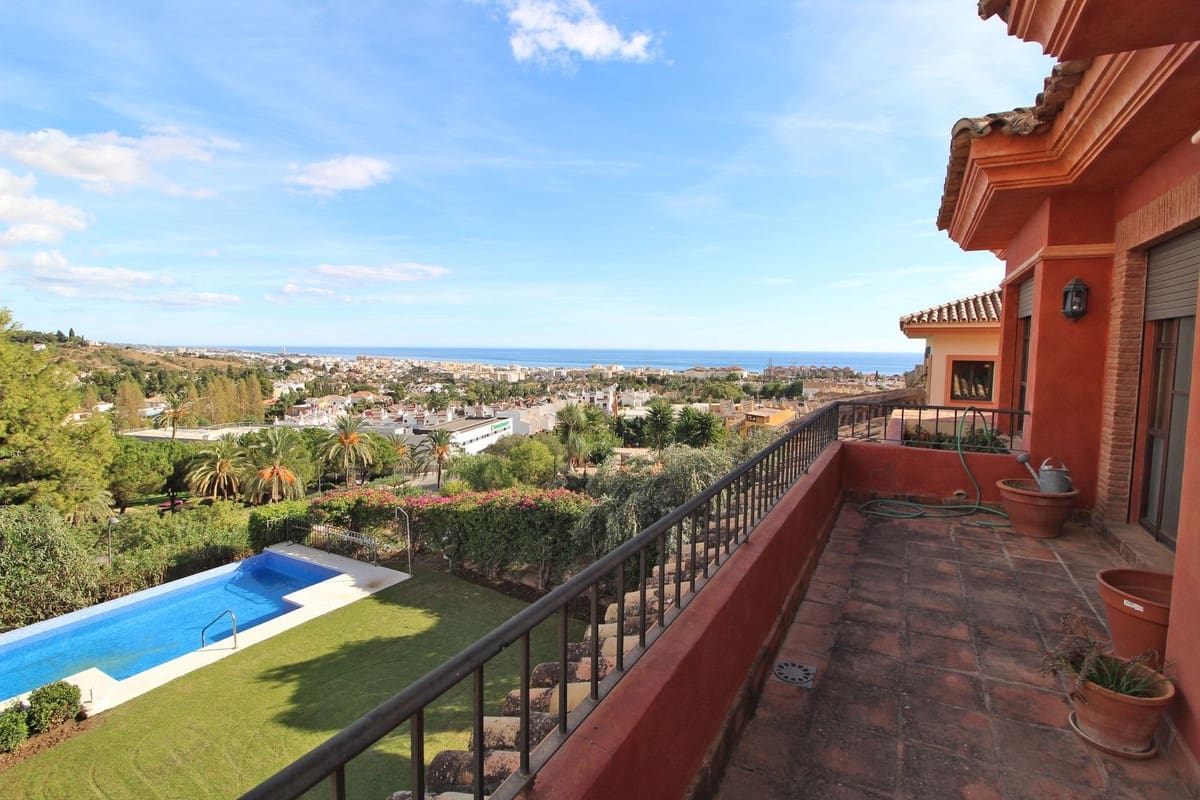 5 chambre Villa/Maison à vendre à Marbella avec piscine garage - 1 550 000 € (Ref: 9705059)