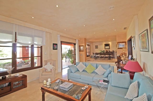 5 chambre Villa/Maison à vendre à Marbella avec piscine garage - 1 550 000 € (Ref: 9705059)