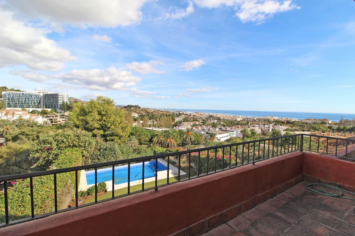 5 chambre Villa/Maison à vendre à Marbella avec piscine garage - 1 550 000 € (Ref: 9705059)