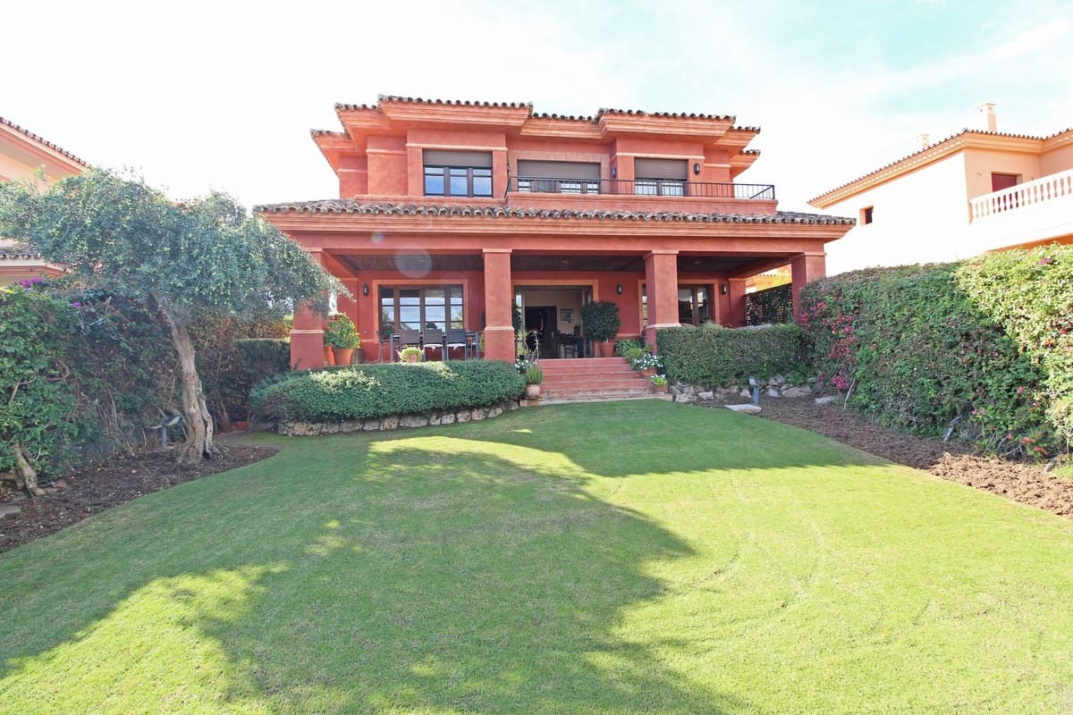 5 chambre Villa/Maison à vendre à Marbella avec piscine garage - 1 550 000 € (Ref: 9705059)
