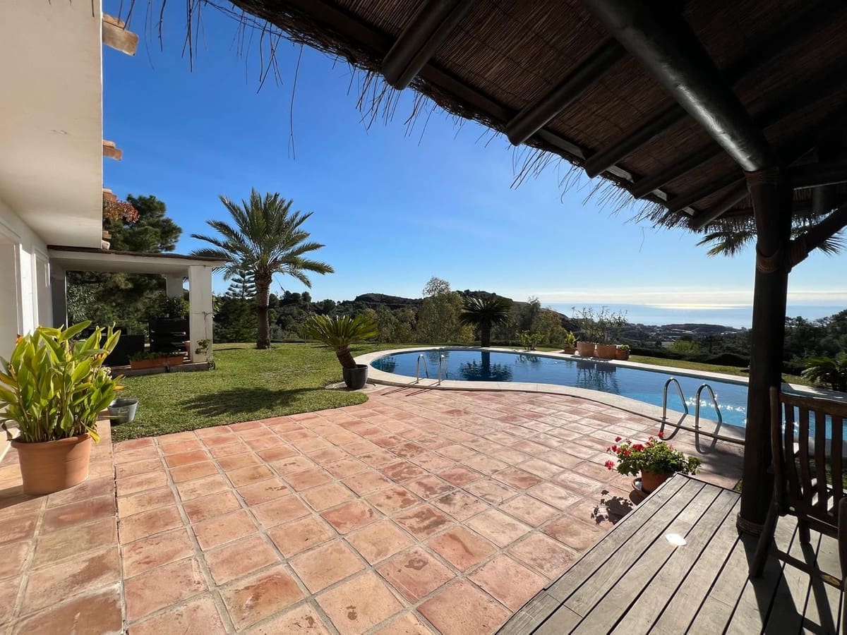 Chalet de 4 habitaciones en Mijas en venta con piscina garaje - 1.550.000 € (Ref: 9705062)