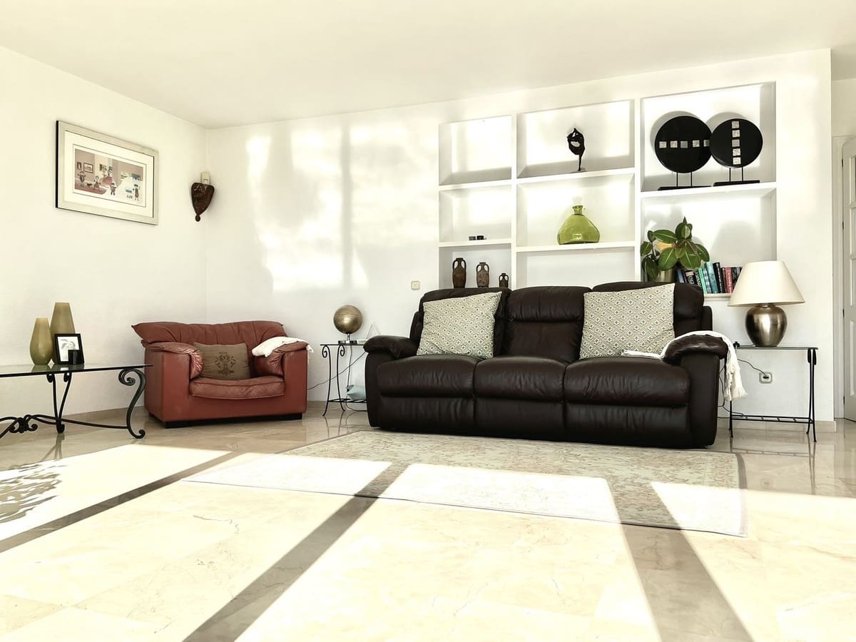 Chalet de 4 habitaciones en Mijas en venta con piscina garaje - 1.550.000 € (Ref: 9705062)