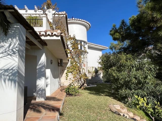 Chalet de 4 habitaciones en Mijas pueblo, Mijas en venta con piscina garaje - 1.550.000 € (Ref: 9705062)