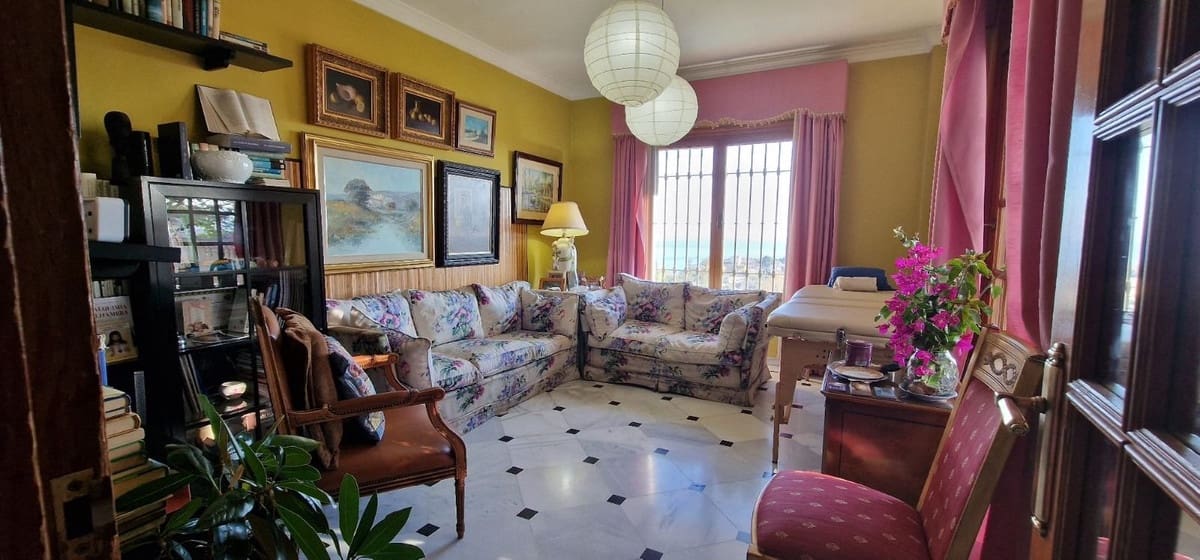 7 Zimmer Villa zu verkaufen in Malaga Stadt mit Pool - 1.555.000 € (Ref: 9705063)