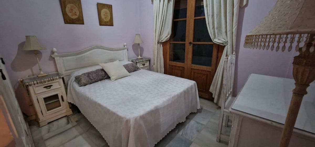 7 Zimmer Villa zu verkaufen in Malaga Stadt mit Pool - 1.555.000 € (Ref: 9705063)