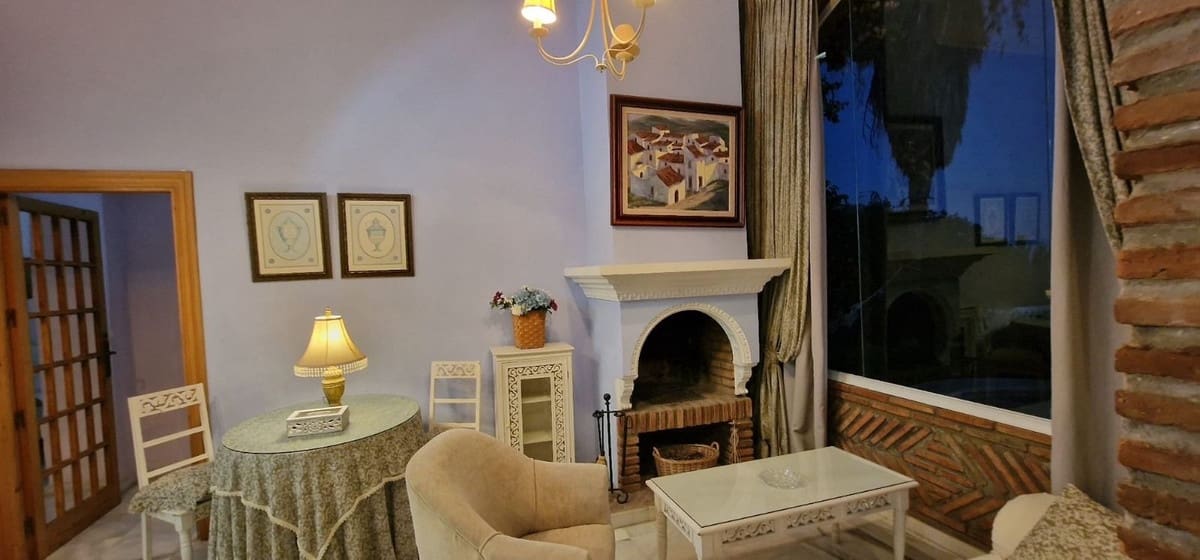 7 Zimmer Villa zu verkaufen in Malaga Stadt mit Pool - 1.555.000 € (Ref: 9705063)