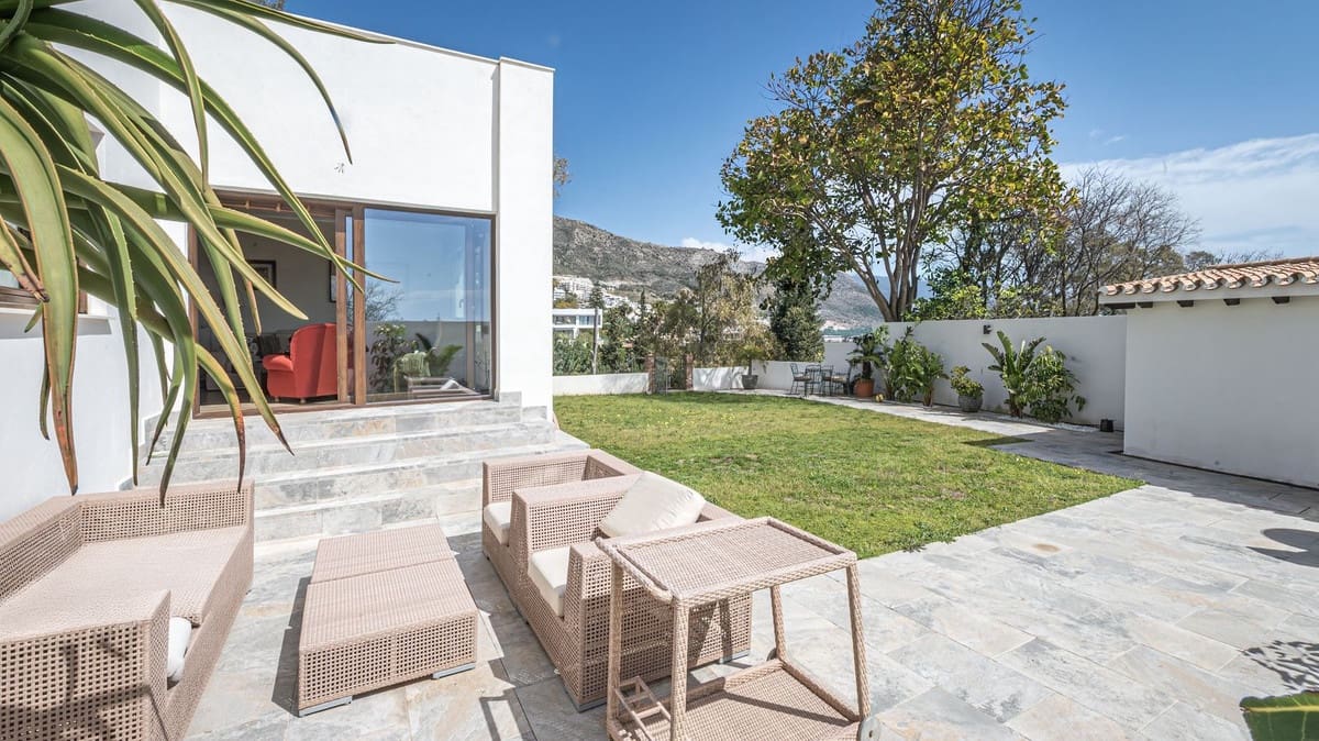 4 soveværelse Villa til salg i Benalmadena med garage - € 1.550.000 (Ref: 9705064)