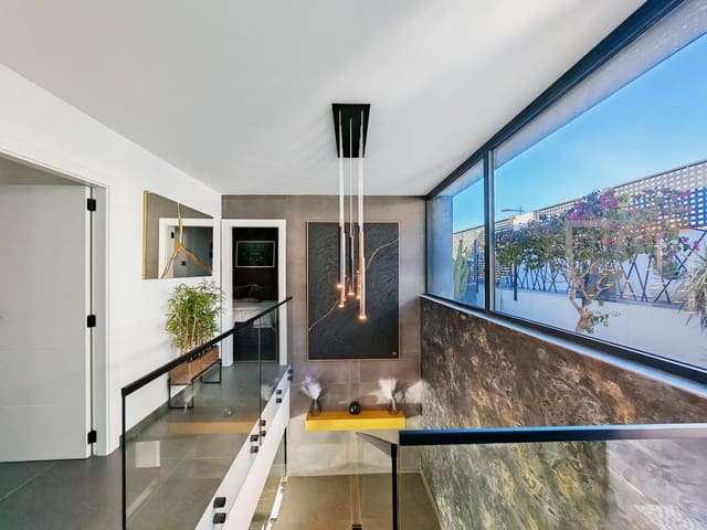 4 chambre Villa/Maison à vendre à Estepona avec piscine - 1 590 000 € (Ref: 9705068)