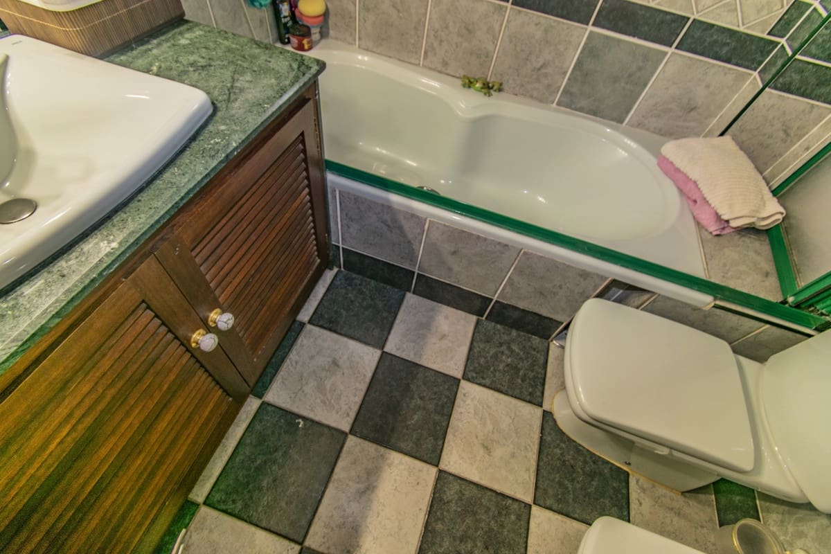 Chalet de 4 habitaciones en San Pedro de Alcantara en venta - 1.595.000 € (Ref: 9705069)