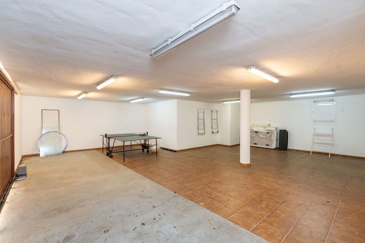 3 chambre Villa/Maison à vendre à Marbesa avec piscine garage - 1 595 000 € (Ref: 9705070)