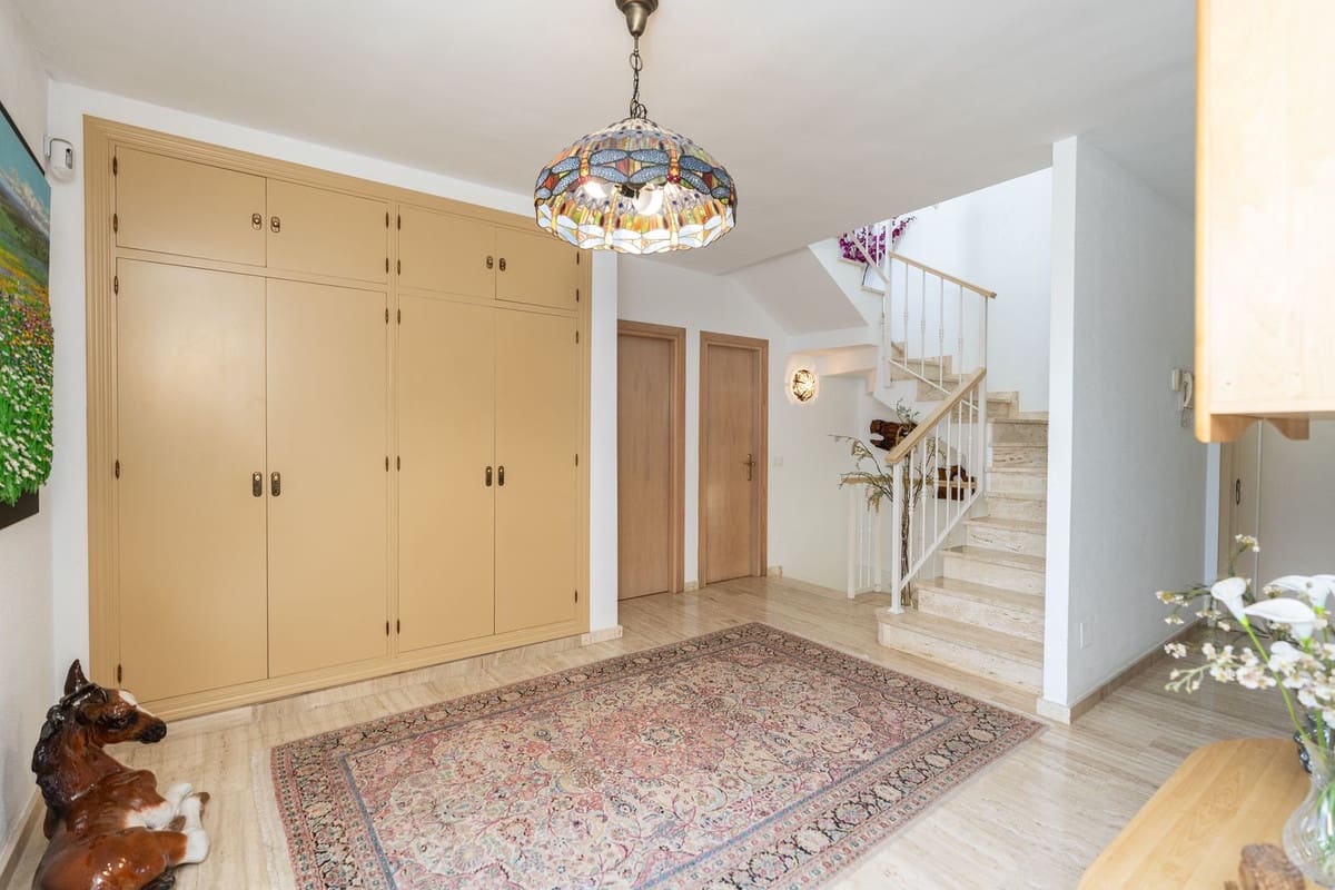 3 chambre Villa/Maison à vendre à Marbesa avec piscine garage - 1 595 000 € (Ref: 9705070)