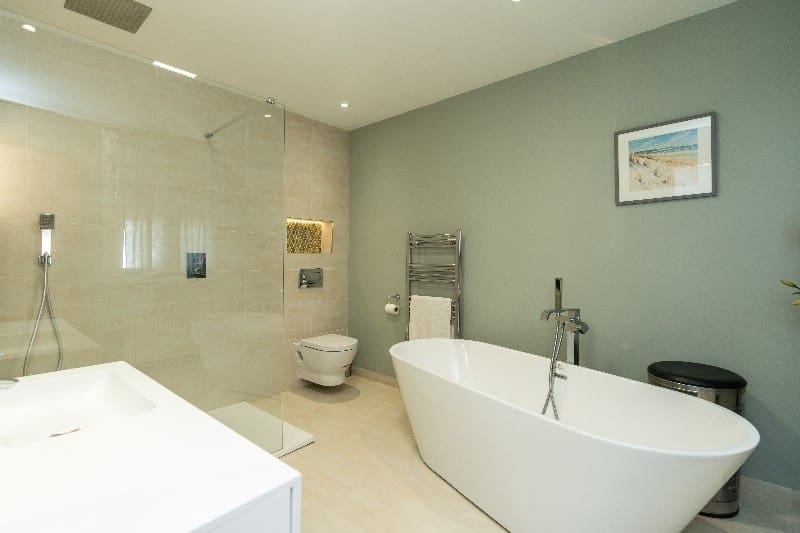3 bedroom Villa for sale in Marbesa with pool garage - € 1,595,000 (Ref: 9705070)