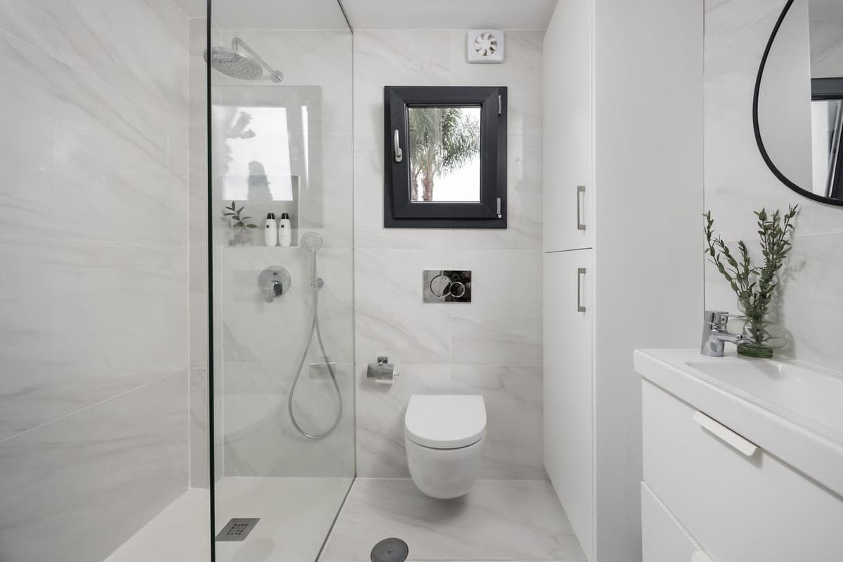 4 soveværelse Semi-Rækkehus til salg i San Pedro de Alcantara med swimmingpool - € 1.595.000 (Ref: 9705071)