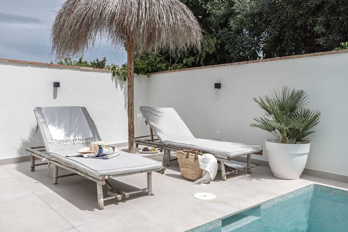 4 soveværelse Semi-Rækkehus til salg i San Pedro de Alcantara med swimmingpool - € 1.595.000 (Ref: 9705071)