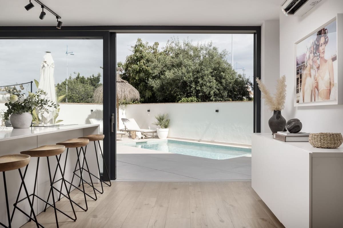 4 soveværelse Semi-Rækkehus til salg i San Pedro de Alcantara med swimmingpool - € 1.595.000 (Ref: 9705071)