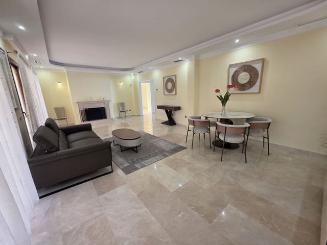 4 Zimmer Villa zu verkaufen in Romana Playa, Marbella mit Pool Garage - 1.600.000 € (Ref: 9705072)