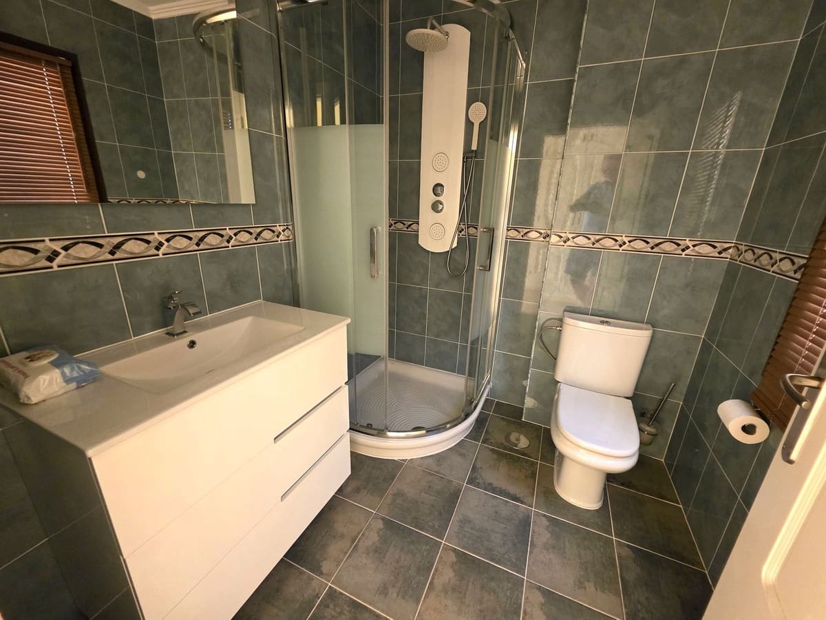 4 Zimmer Villa zu verkaufen in Marbella mit Pool Garage - 1.600.000 € (Ref: 9705072)