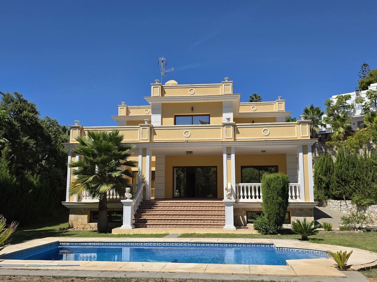 4 Zimmer Villa zu verkaufen in Marbella mit Pool Garage - 1.600.000 € (Ref: 9705072)