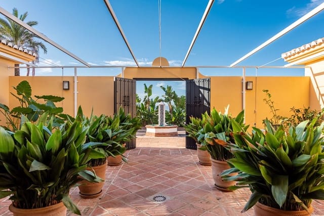 4 sovrum Villa till salu i Alhaurín de la Torre med pool - 1 675 000 € (Ref: 9705075)