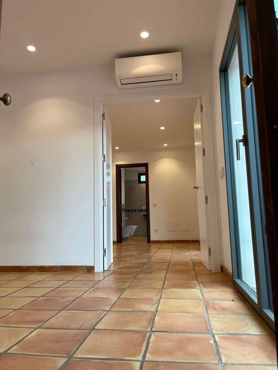 3 Zimmer Villa zu verkaufen in Marbella mit Pool Garage - 1.680.000 € (Ref: 9705077)