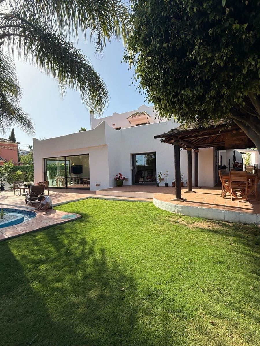 3 camera da letto Villa in vendita in Marbella con piscina garage - 1.680.000 € (Rif: 9705077)