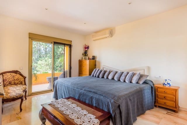 9 camera da letto Villa in vendita in El Rosario, Marbella con piscina - 1.690.000 € (Rif: 9705078)