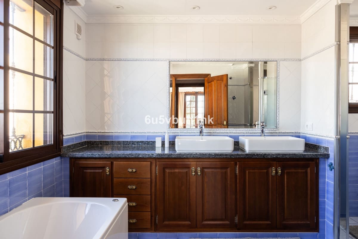 4 camera da letto Villa in vendita in San Pedro de Alcantara con piscina garage - 1.695.000 € (Rif: 9705079)