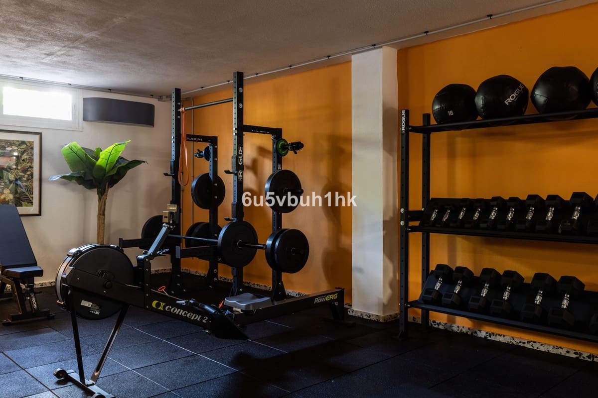 4 camera da letto Villa in vendita in San Pedro de Alcantara con piscina garage - 1.695.000 € (Rif: 9705079)