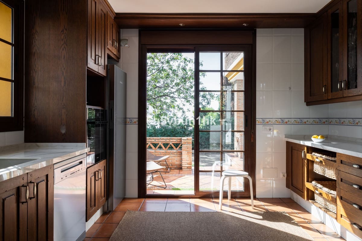 4 camera da letto Villa in vendita in San Pedro de Alcantara con piscina garage - 1.695.000 € (Rif: 9705079)
