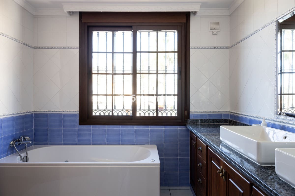 4 camera da letto Villa in vendita in San Pedro de Alcantara con piscina garage - 1.695.000 € (Rif: 9705079)