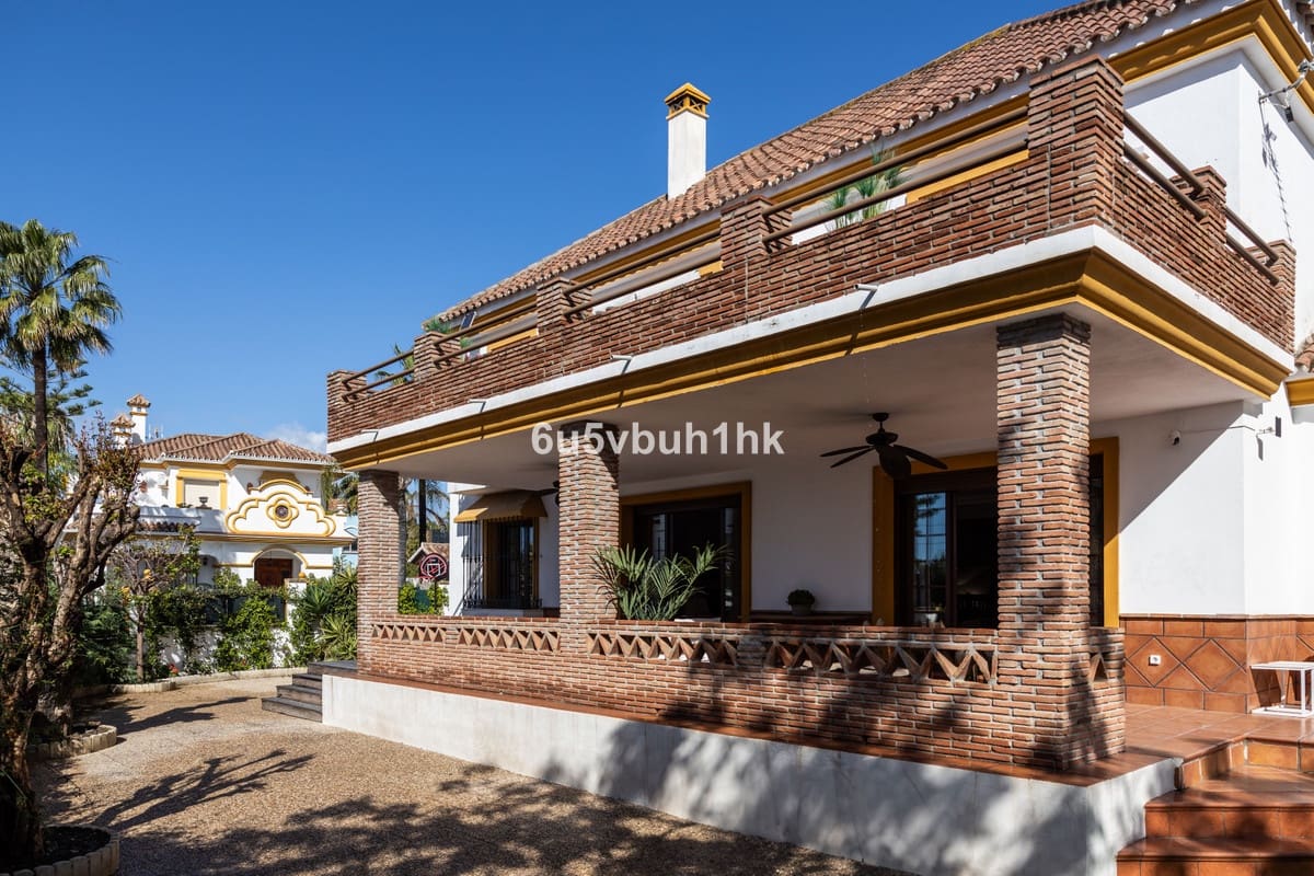 4 camera da letto Villa in vendita in San Pedro de Alcantara con piscina garage - 1.695.000 € (Rif: 9705079)