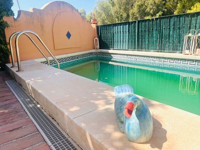 Casa de 3 habitaciones en Golden Mile, Marbella en venta con piscina - 1.695.000 € (Ref: 9705080)