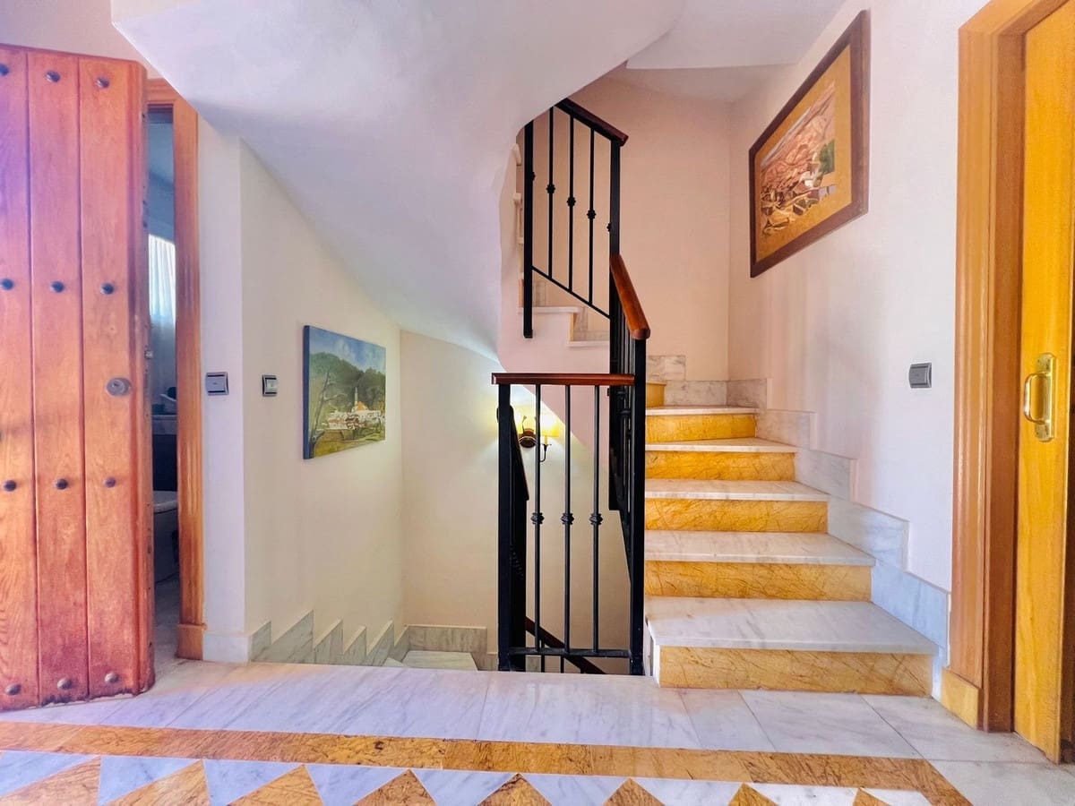 3 bedroom Townhouse for sale in Golden Mile with pool - € 1,695,000 (Ref: 9705080)