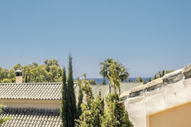 4 soveværelse Semi-Rækkehus til salg i Golden Mile, Marbella med swimmingpool garage - € 1.700.000 (Ref: 9705081)