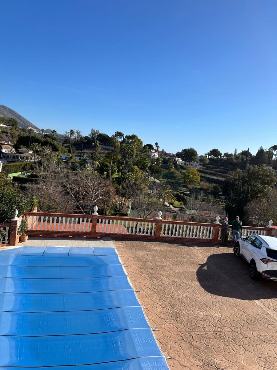 Chalet de 4 habitaciones en Mijas en venta con piscina - 1.750.000 € (Ref: 9705082)