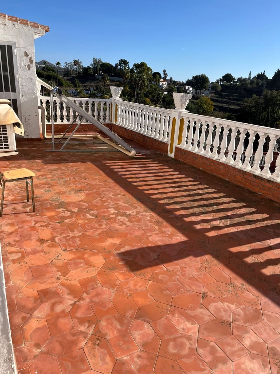 Chalet de 4 habitaciones en Mijas en venta con piscina - 1.750.000 € (Ref: 9705082)