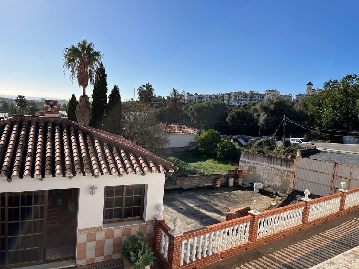 Chalet de 4 habitaciones en Mijas en venta con piscina - 1.750.000 € (Ref: 9705082)