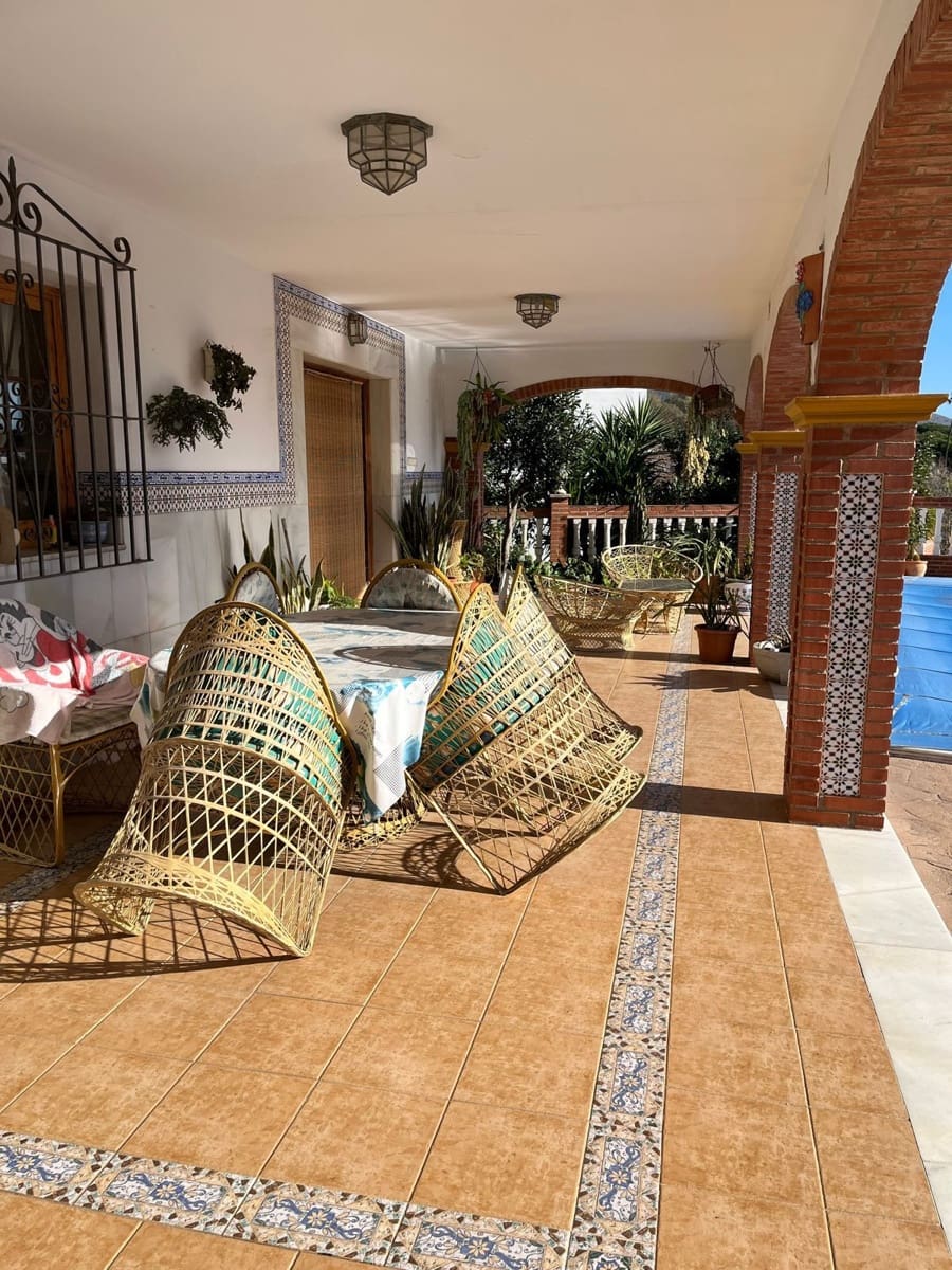 Chalet de 4 habitaciones en Mijas en venta con piscina - 1.750.000 € (Ref: 9705082)