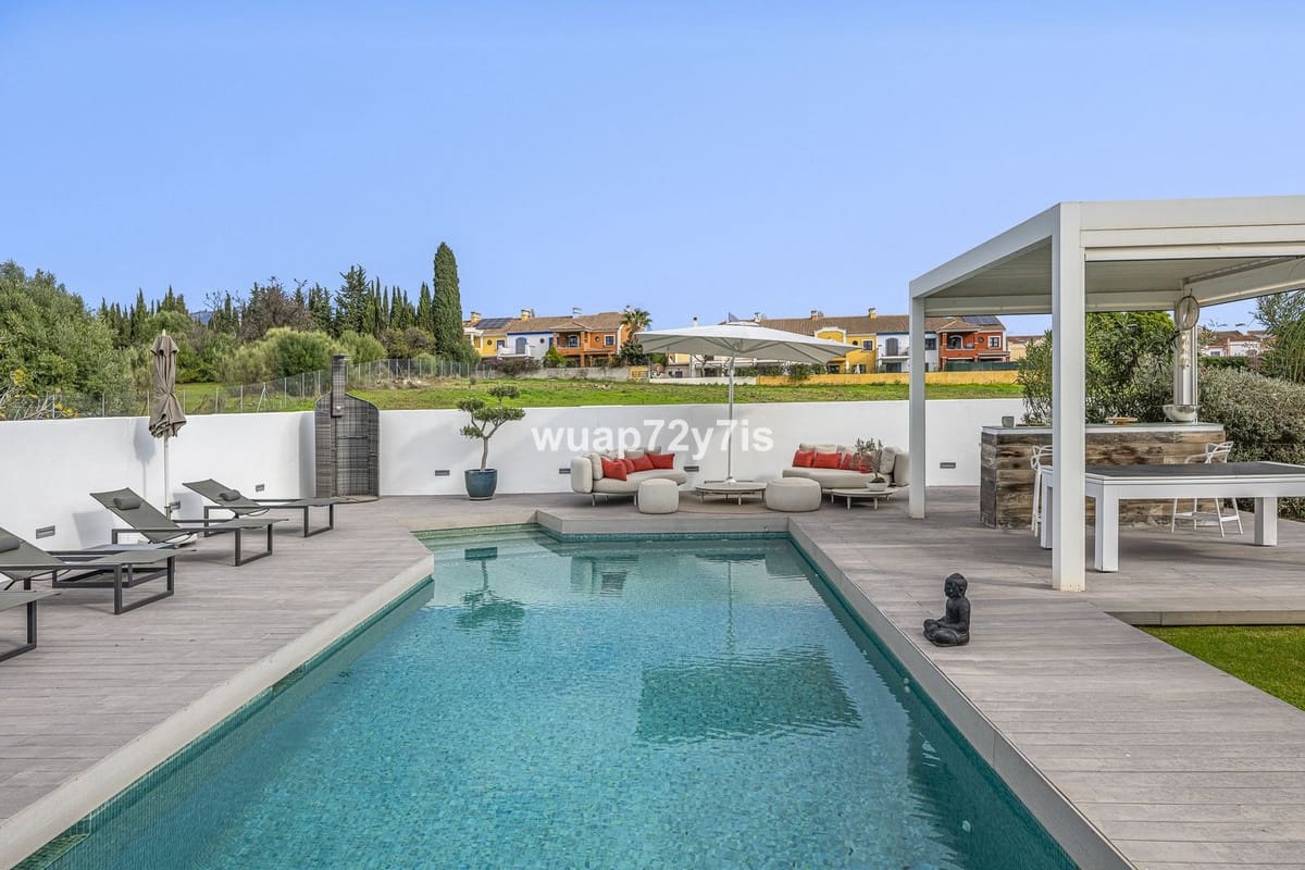 4 soverom Villa til salgs i Guadalmina med svømmebasseng - € 1 750 000 (Ref: 9705083)