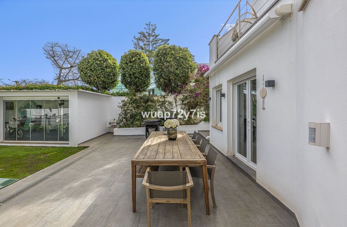 4 soverom Villa til salgs i Guadalmina med svømmebasseng - € 1 650 000 (Ref: 9705083)