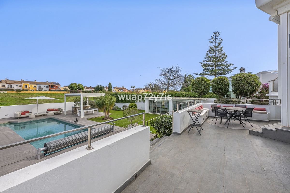 4 soverom Villa til salgs i Guadalmina med svømmebasseng - € 1 650 000 (Ref: 9705083)